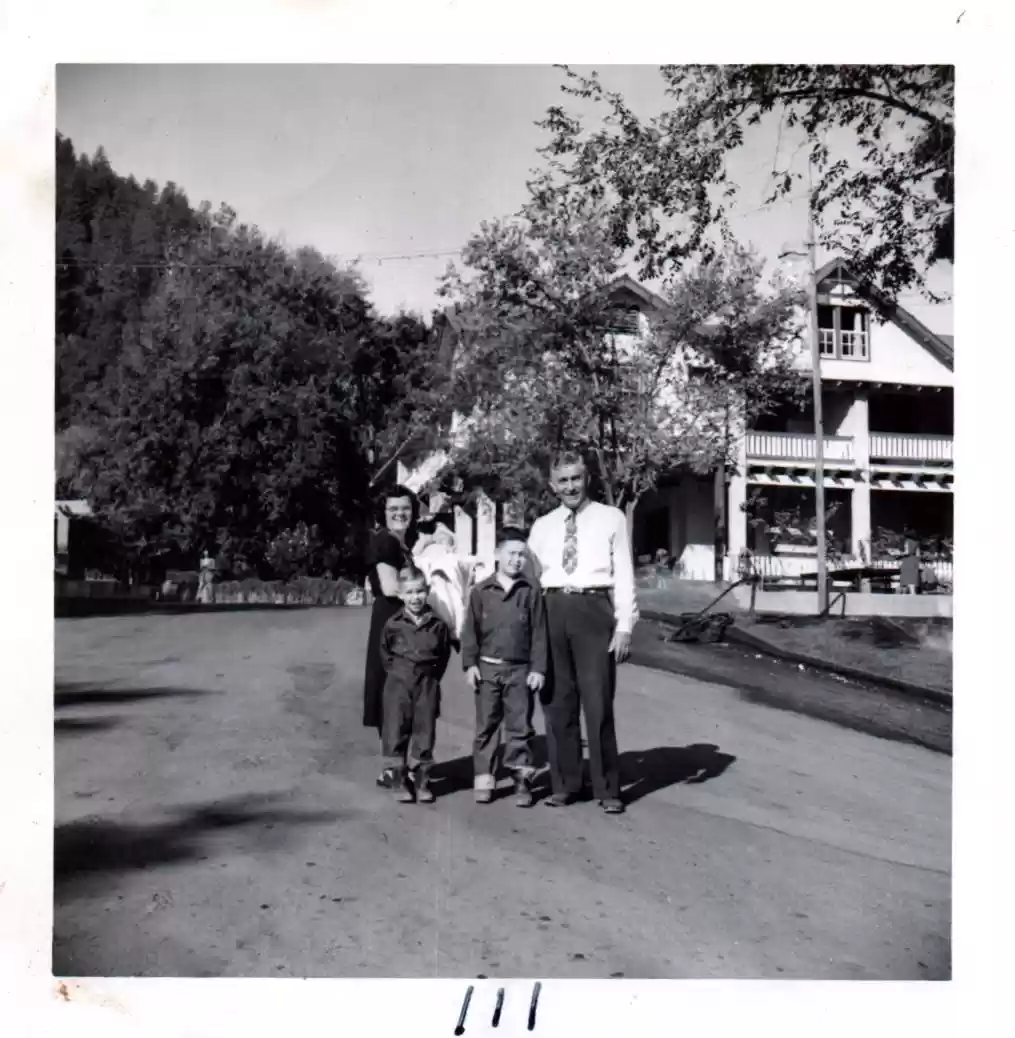 111-Lad Simoik and Family, Granger, Texas.